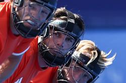 开云体育-荷兰队防守稳固备战中，蓄势待发