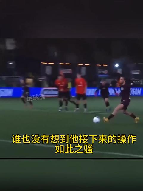 包含泰伦斯猛砍高分，率队轻松取胜的词条