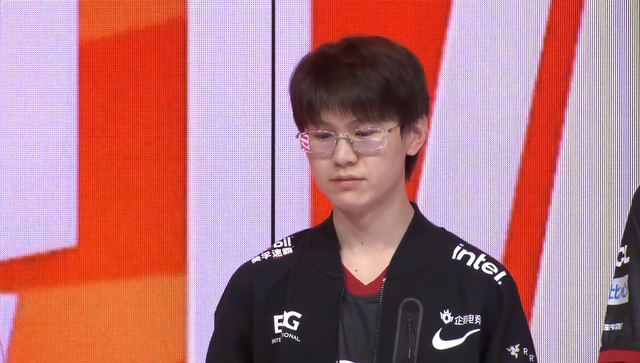 TL险胜FPX,Meiko成为全场焦点2025世界赛2:0(伦敦) TL险胜FPX,Meiko成为全场焦点2025世界赛2:0(伦敦)