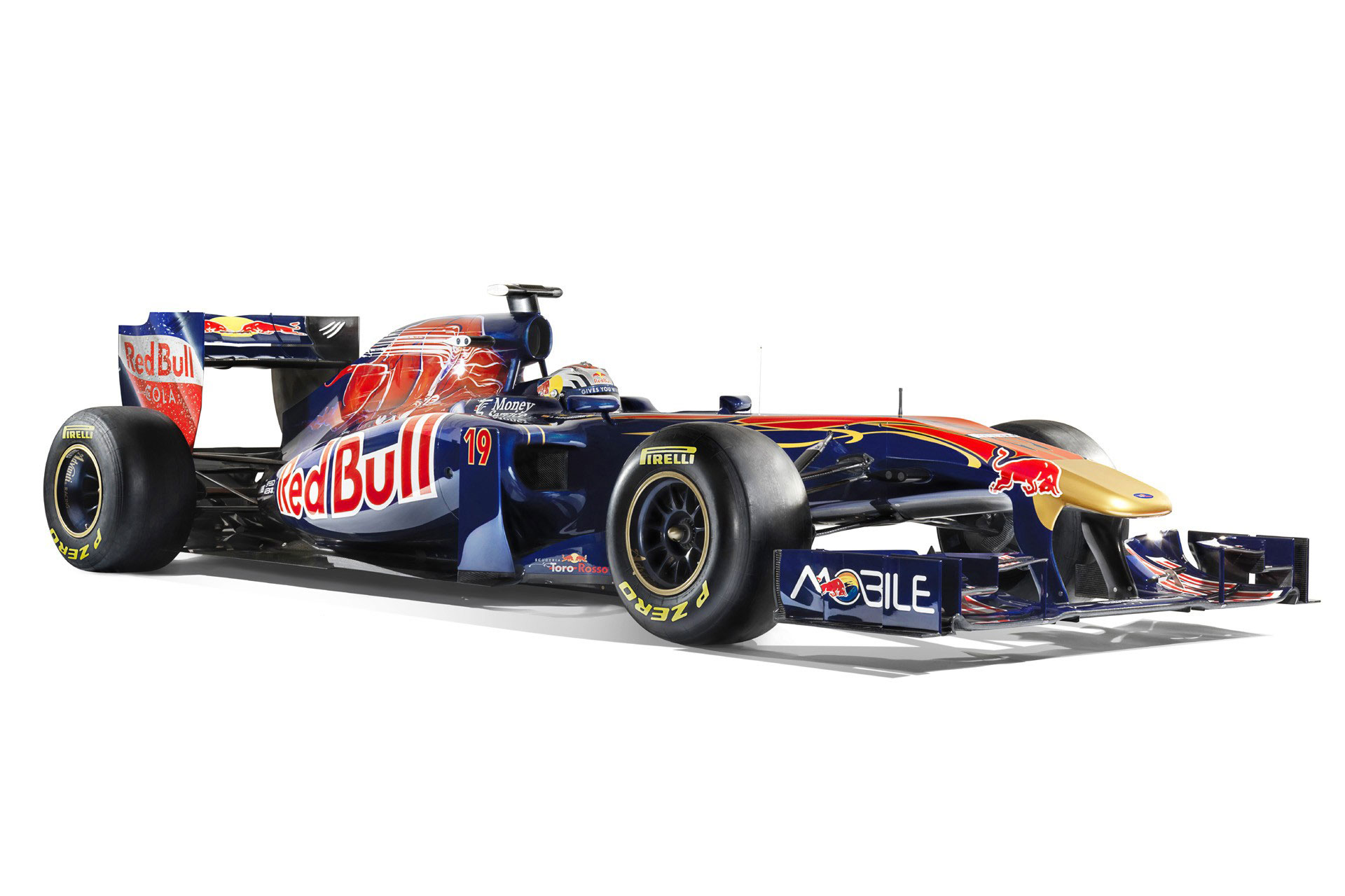 红牛车队险胜法拉利，拉塞尔带队取胜