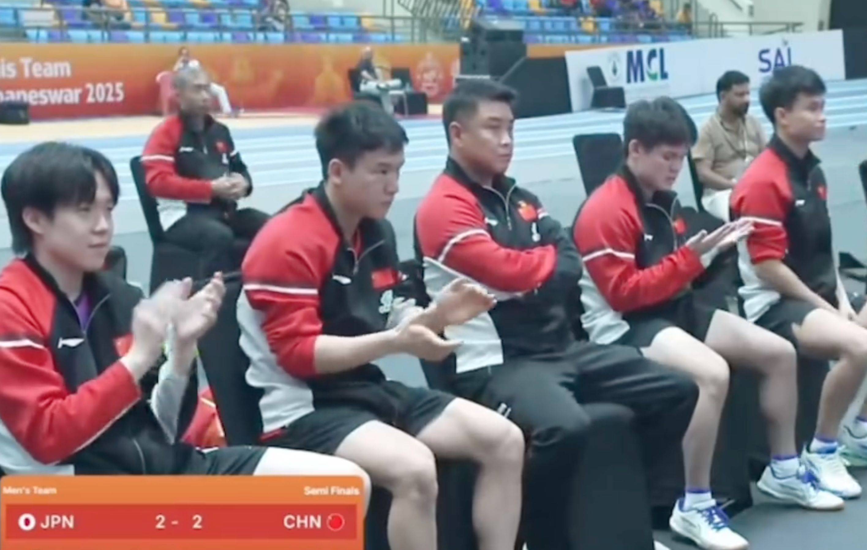 中国队横扫日本队，王皓扛起全队