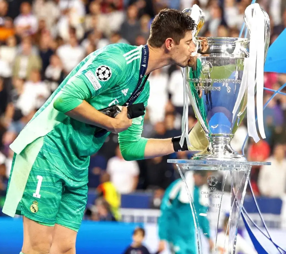 荷兰绝杀摩洛哥，库尔图瓦刷新纪录